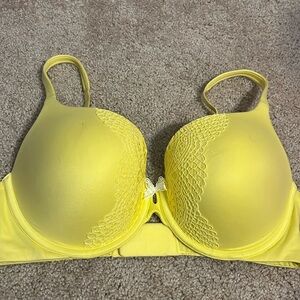 NWOT Victoria’s Secret Body by Victoria perfect shape 34DD yellow bra